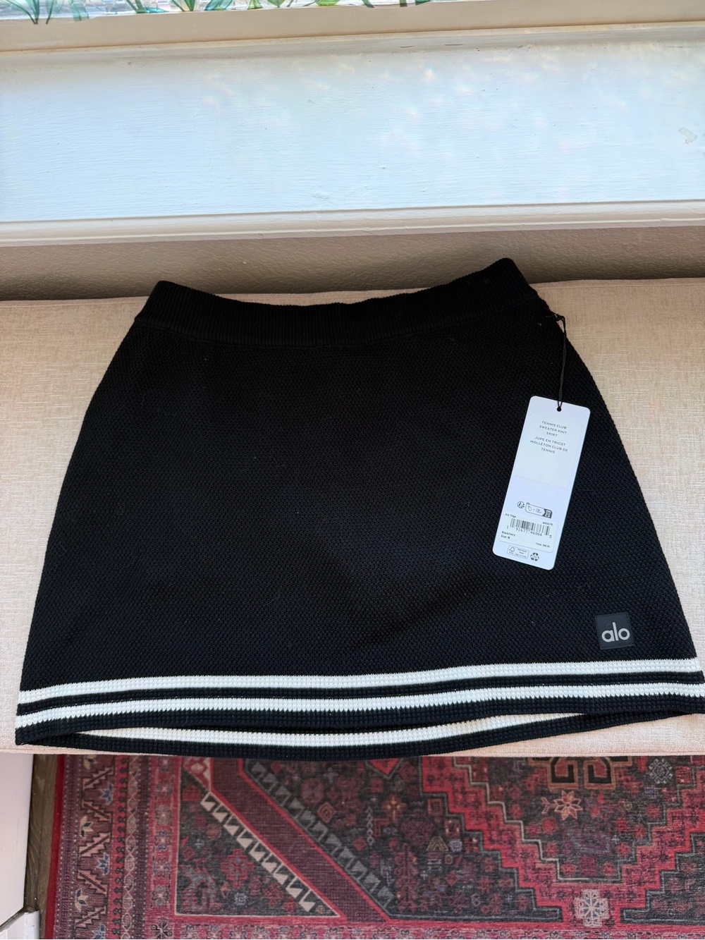 Brand New Alo Tennis Club Sweater Knit Skirt with White Stripe Hem Size M